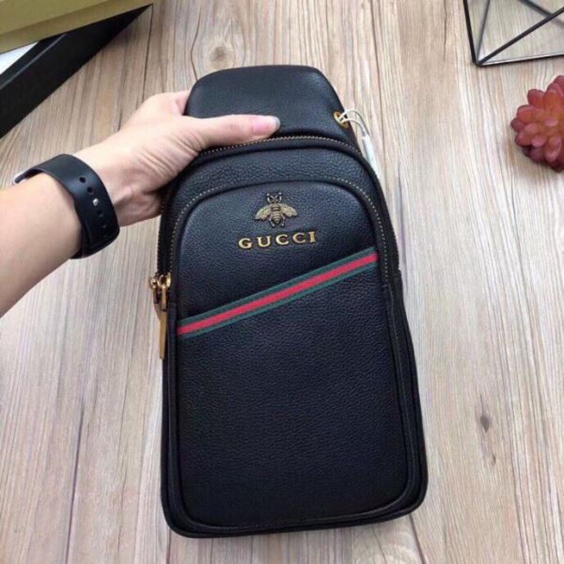 GUCCI グッチ コピー ウエストバッグ クラシックで洗練されたスタイル