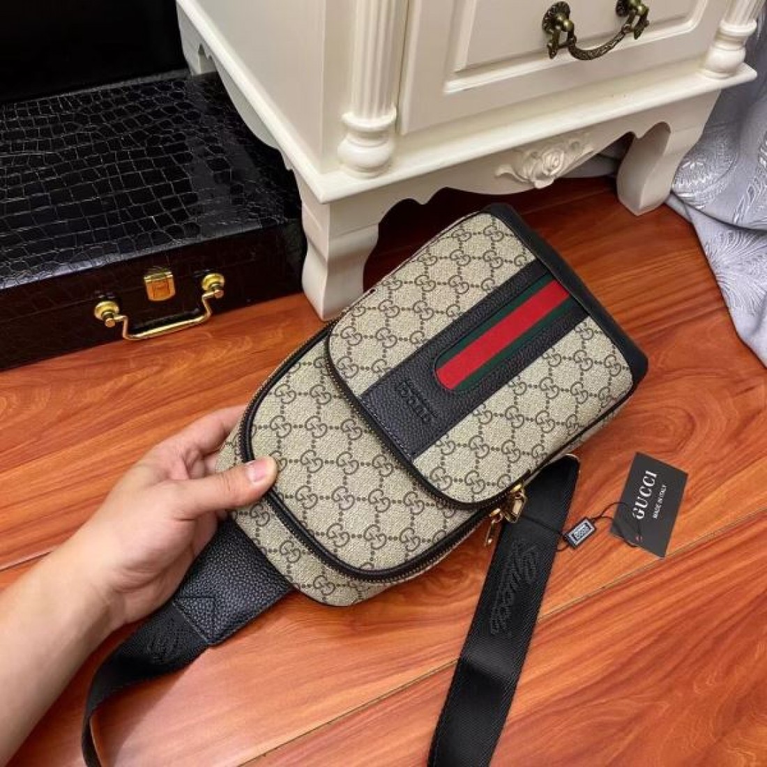 モダンで魅力的な GUCCI グッチ コピー ウエストバッグ 上質なデザイン