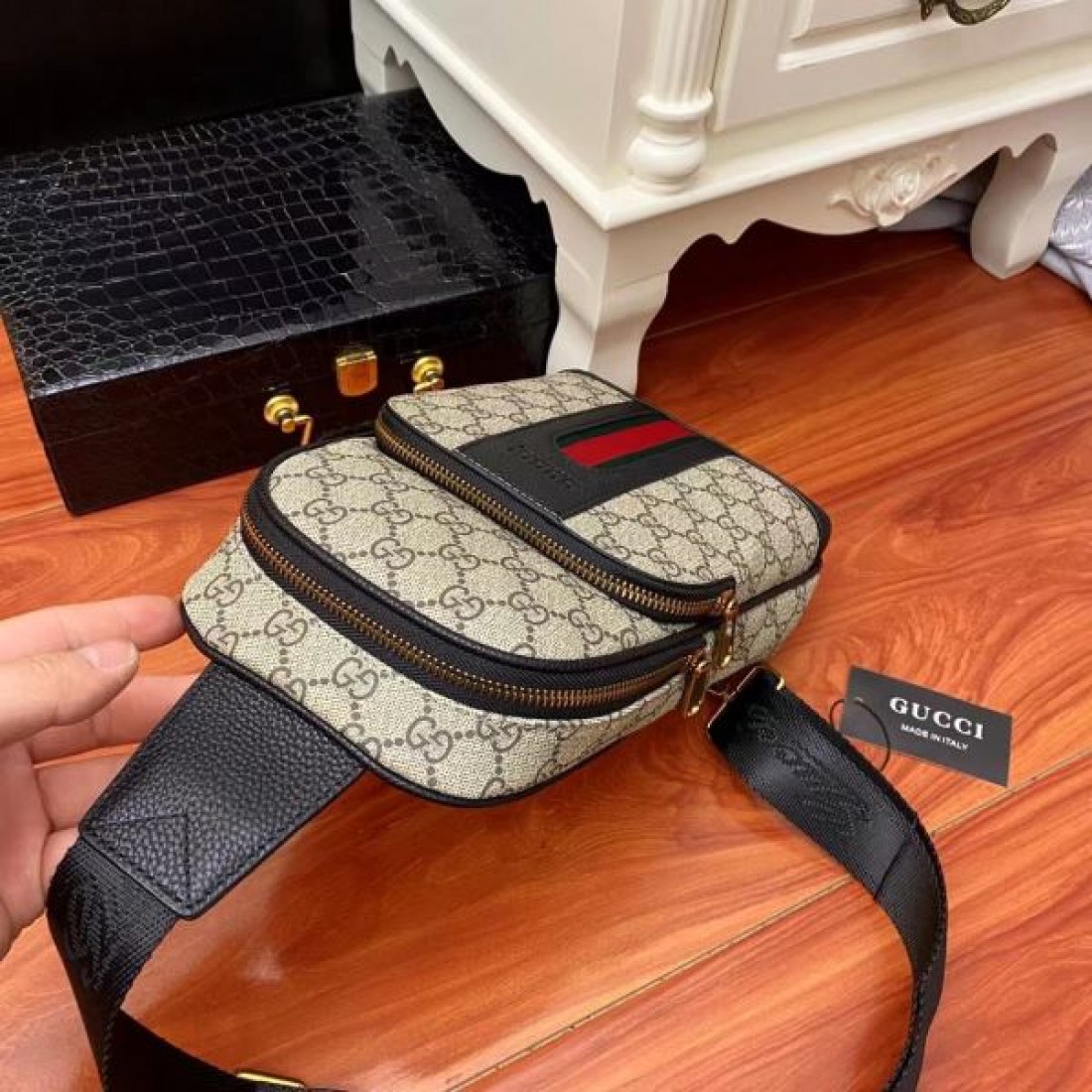 モダンで魅力的な GUCCI グッチ コピー ウエストバッグ 上質なデザイン