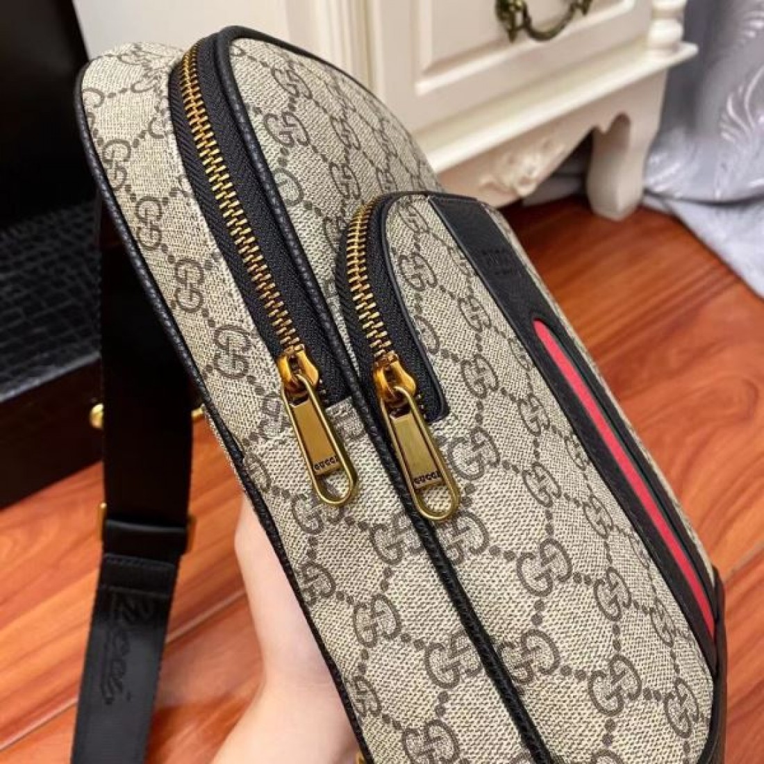 モダンで魅力的な GUCCI グッチ コピー ウエストバッグ 上質なデザイン
