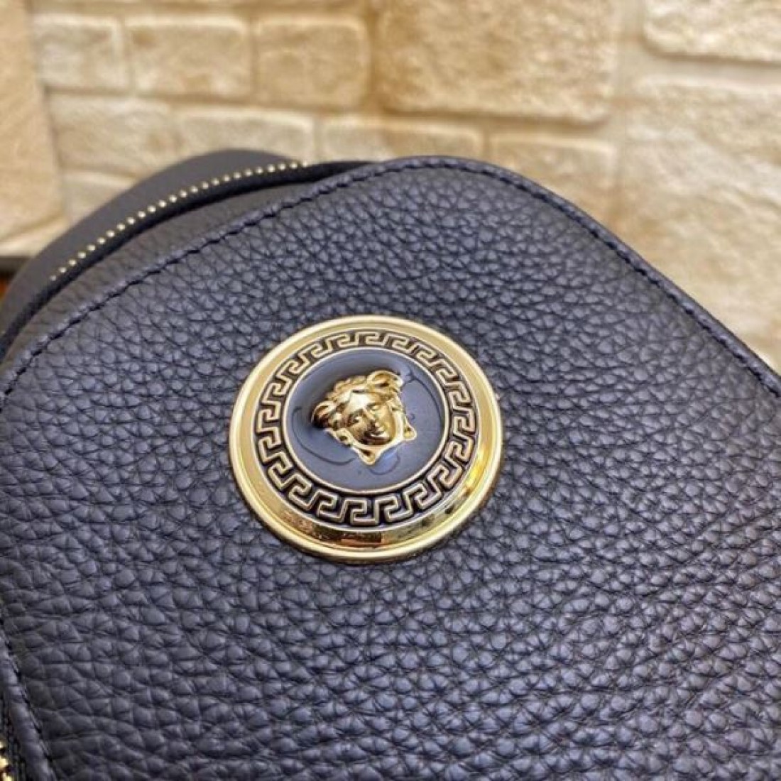 早い者勝ち VERSACE ヴェルサーチェ コピー チェストバッグ 見逃し厳禁