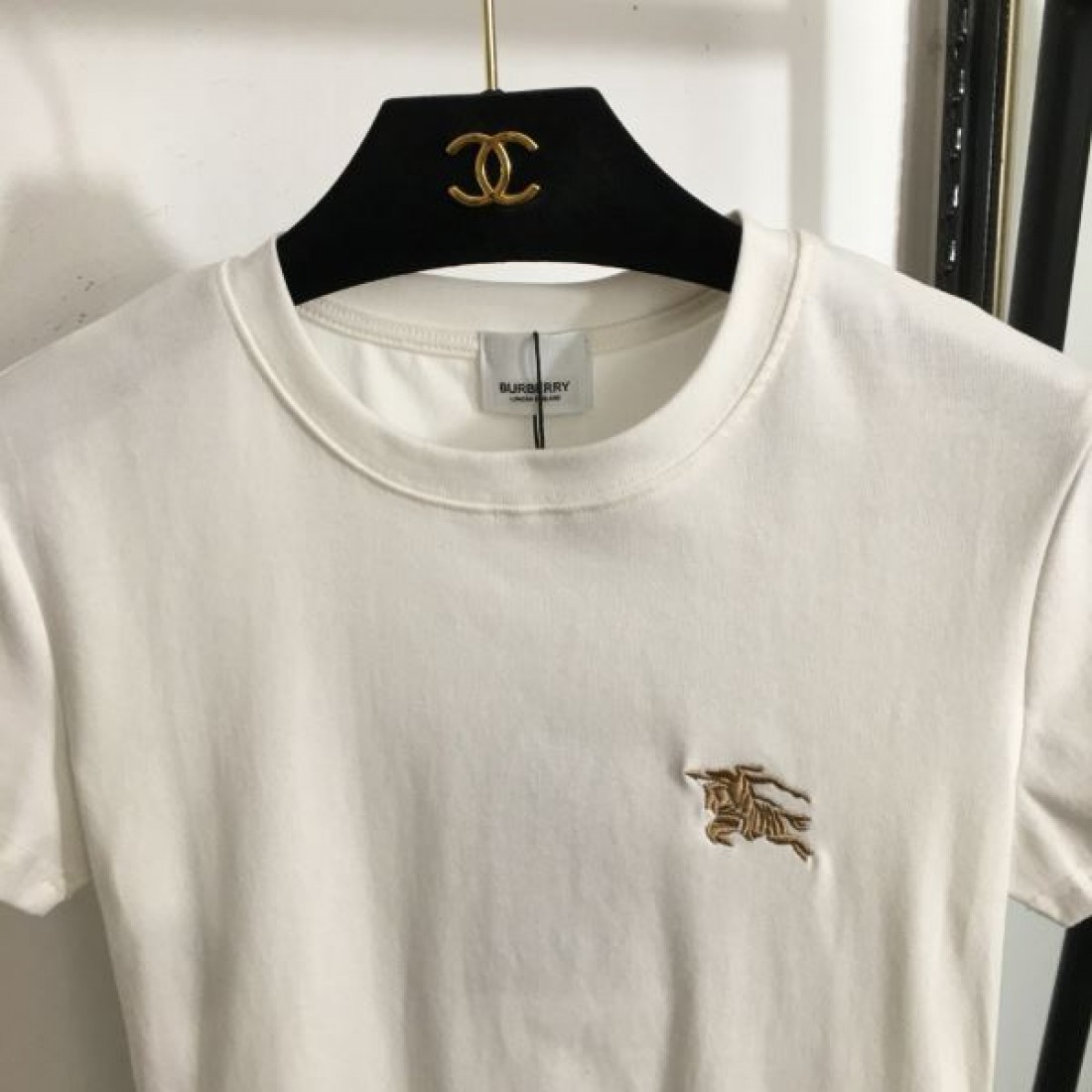 格別な存在感 BURBERRY バーバリー コピー 半袖Tシャツ 春夏新作コレクション