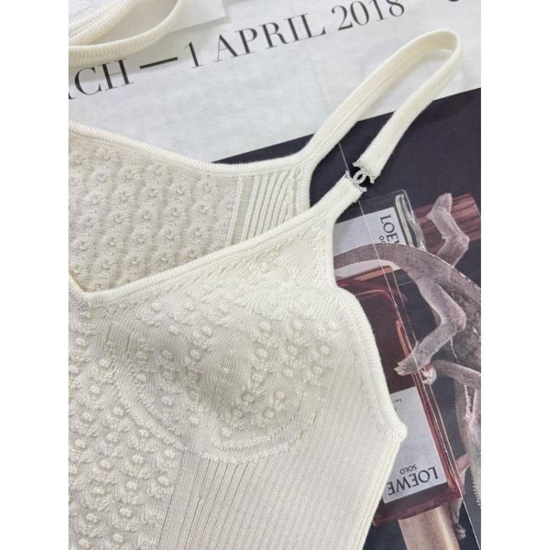 上質なファブリック CHANEL シャネル コピー チョッキ 魅力的なディテール
