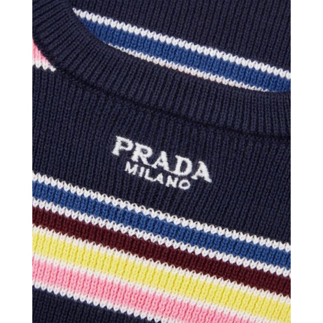 プラダ 半袖シャツコピー 半袖トップス PRADA モードで落ち着いた佇まい