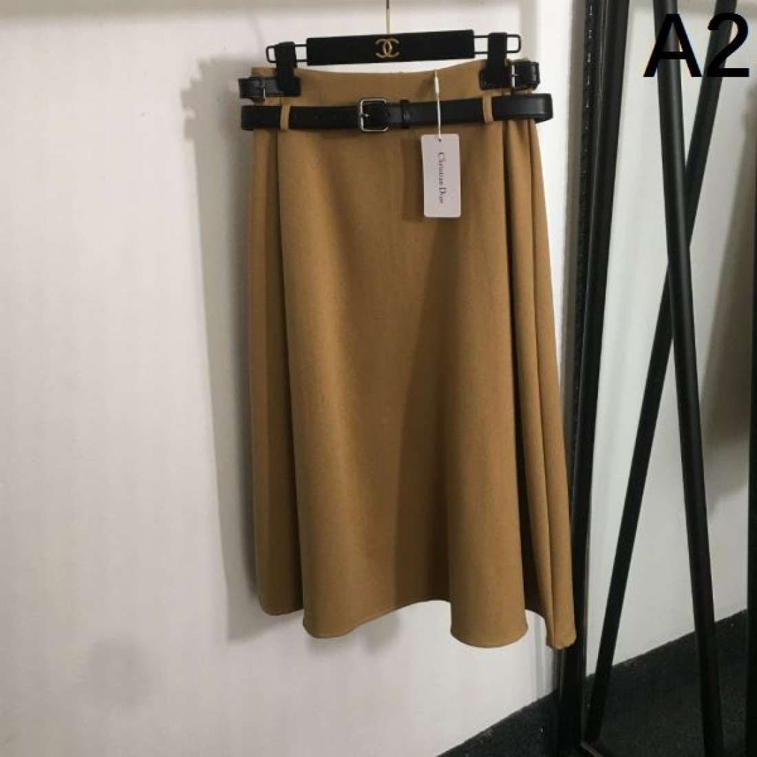 その場で注目の的 DIOR ディオール コピー スカート 豪華なディテール