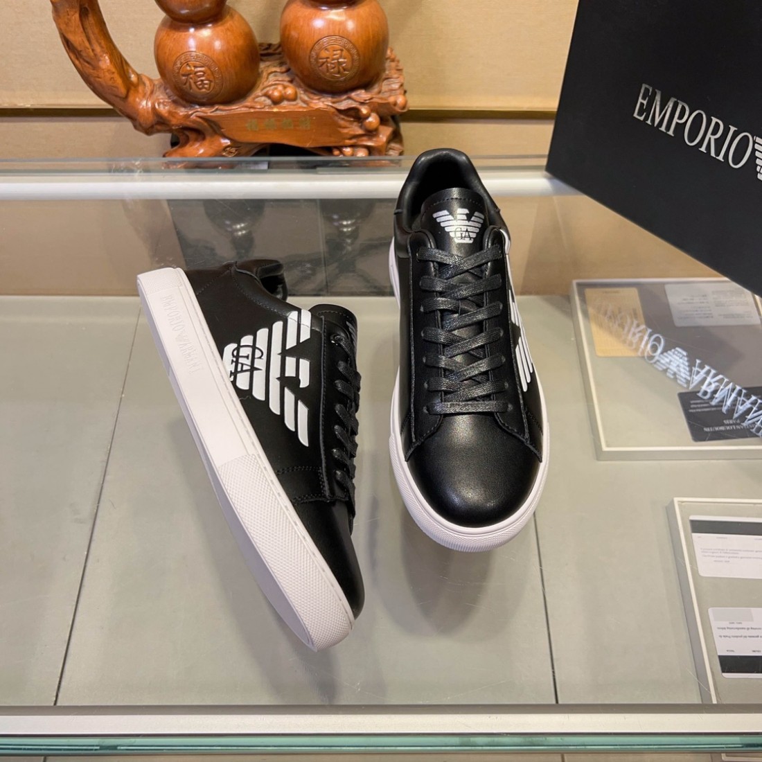 上質で快適な履き心地 アルマーニ コピー サンダル ARMANI 話題の新作