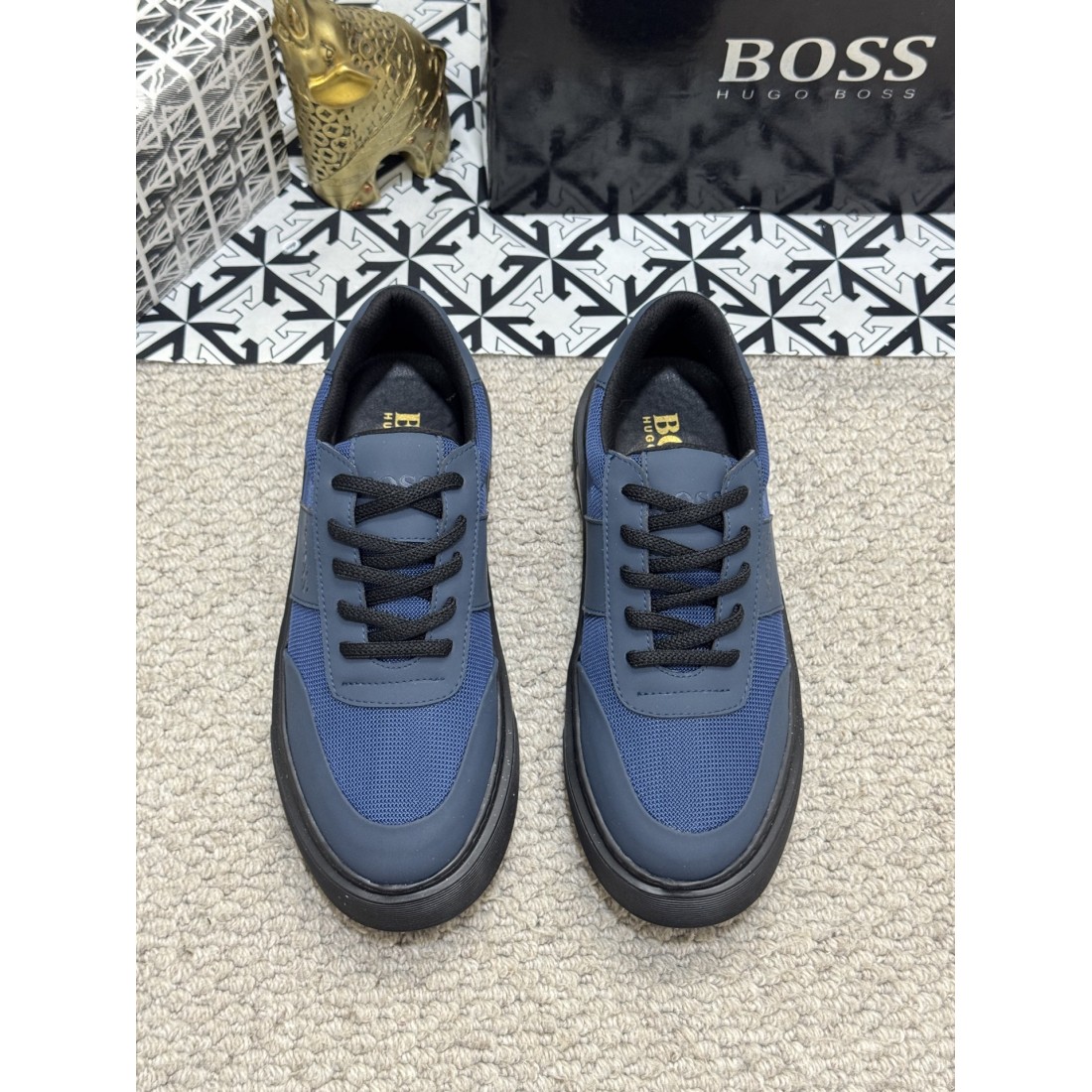  魅力的 HUGO BOSS ヒューゴボス コピー カジュアルシューズ モダンな印象で