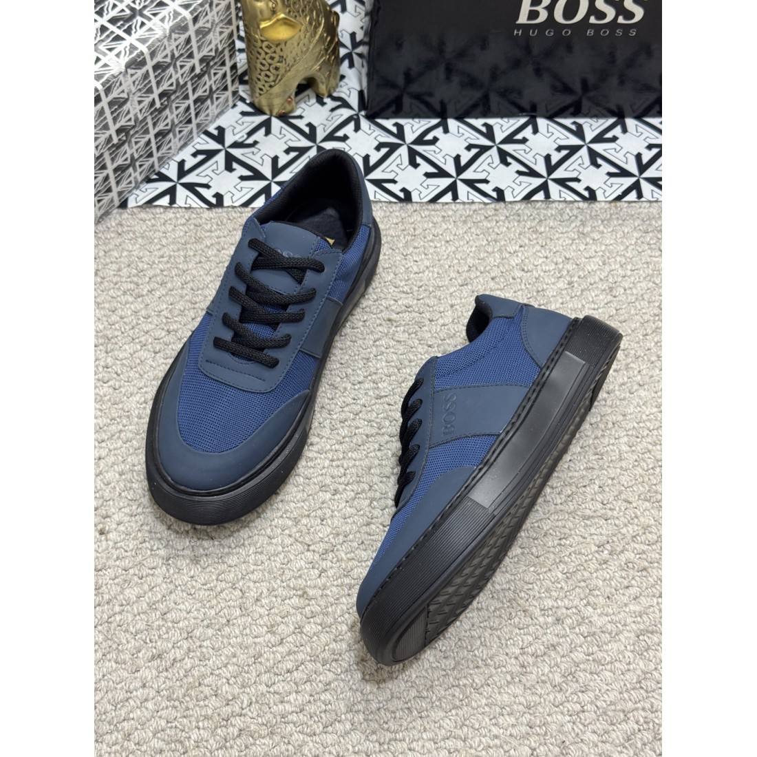  魅力的 HUGO BOSS ヒューゴボス コピー カジュアルシューズ モダンな印象で
