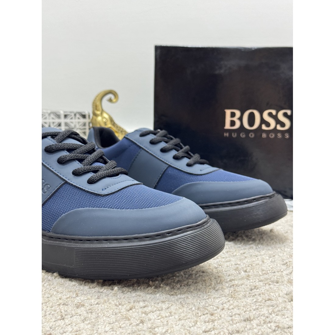  魅力的 HUGO BOSS ヒューゴボス コピー カジュアルシューズ モダンな印象で