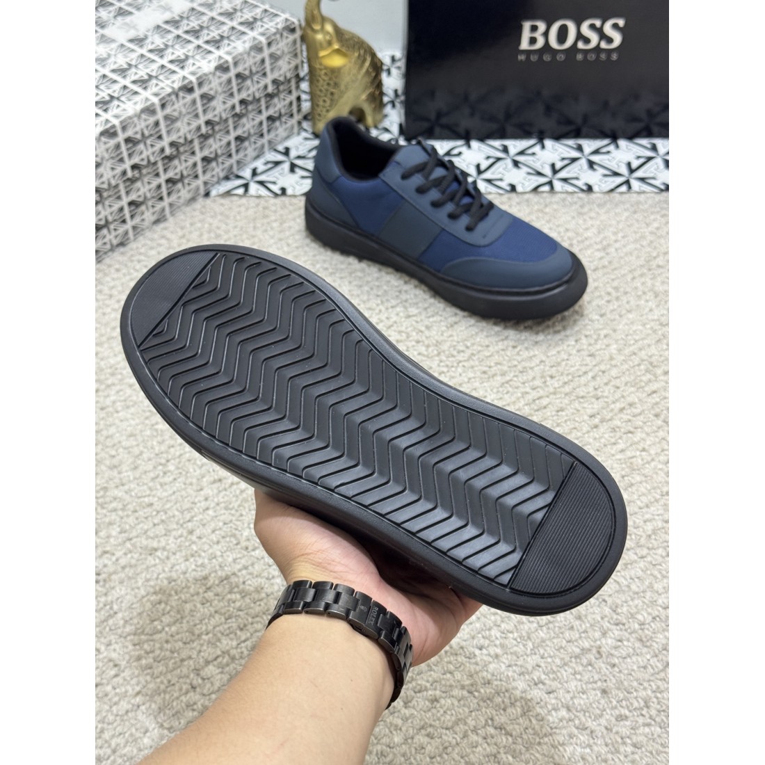  魅力的 HUGO BOSS ヒューゴボス コピー カジュアルシューズ モダンな印象で