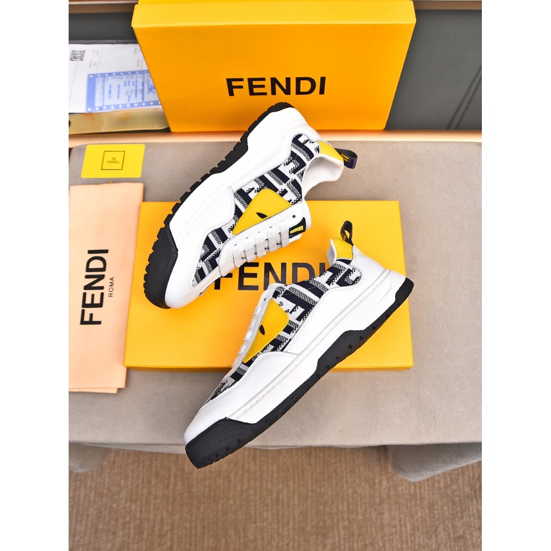 オールシーズン活躍 FENDI フェンディ コピー カジュアルシューズ 見逃し厳禁