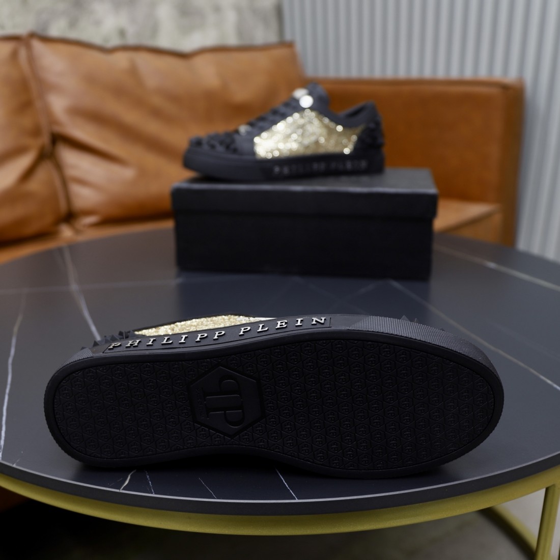  大胆で都会的な PHILIPP PLEIN フィリッププレイン コピー カジュアルシューズ 話題