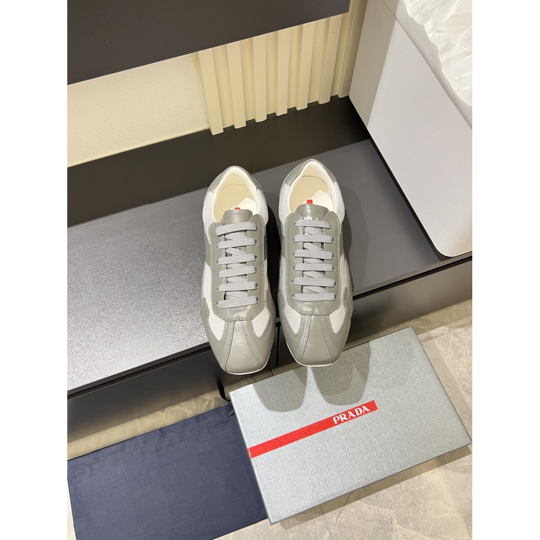 人気沸騰中！おしゃれ新品 LOUIS VUITTON ルイヴィトン コピー カジュアルシューズ 大人可愛い