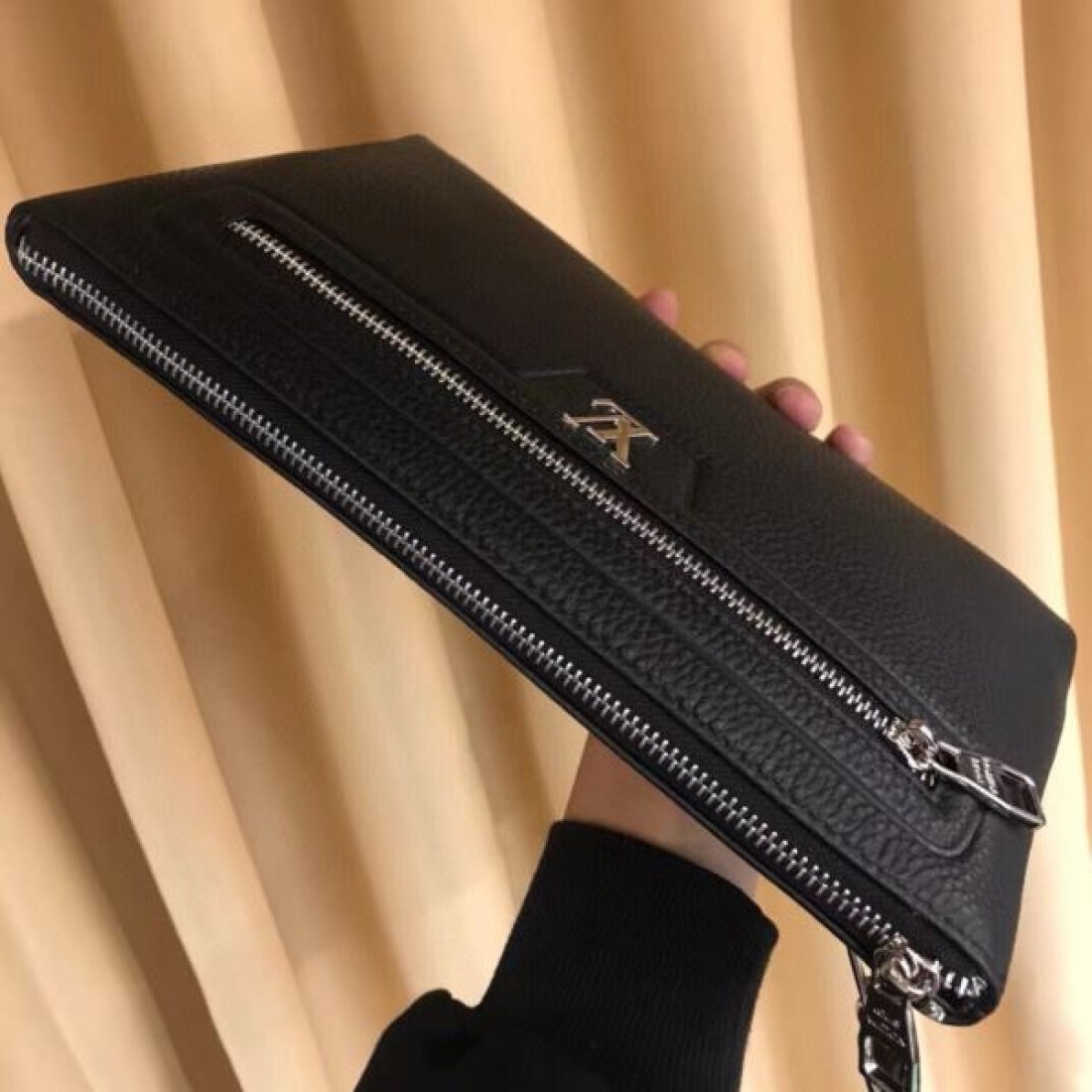 LOUIS VUITTON ルイヴィトン コピー バックパック 大注目の実用的デザイン