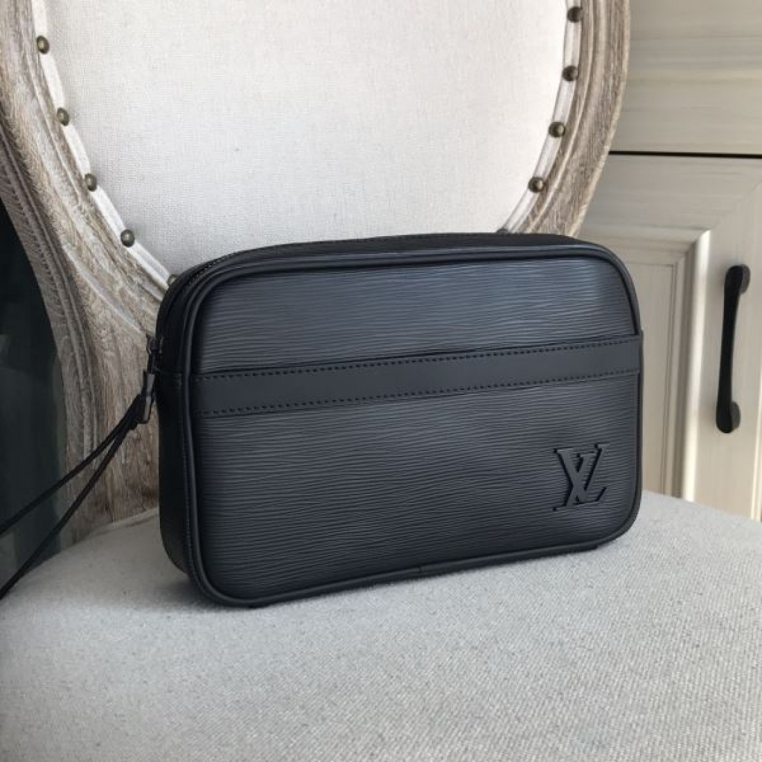  機能美と洗練を備えた ルイヴィトン コピー バックパック 今すぐ欲しい LOUIS VUITTON