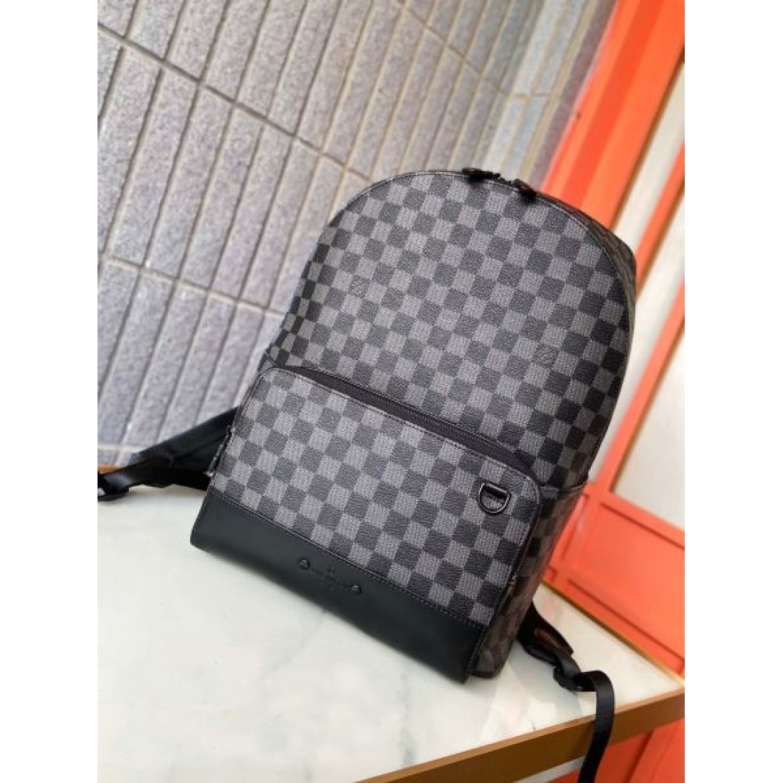 現代的で洗練されたデザイン LOUIS VUITTON ルイヴィトン コピー バックパック
