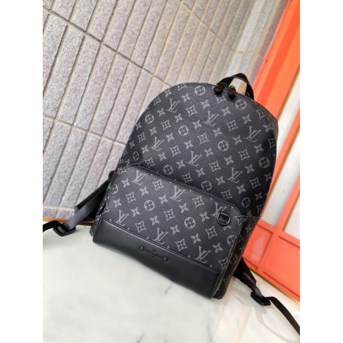 今すぐ欲しくなる LOUIS VUITTON ルイヴィトン コピー バックパック 軽量で便利