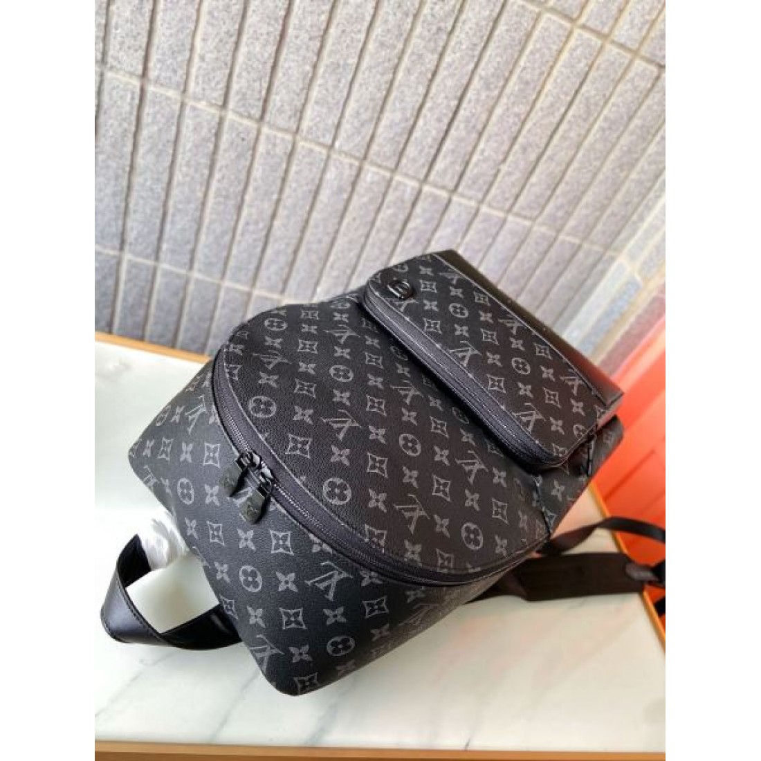 今すぐ欲しくなる LOUIS VUITTON ルイヴィトン コピー バックパック 軽量で便利