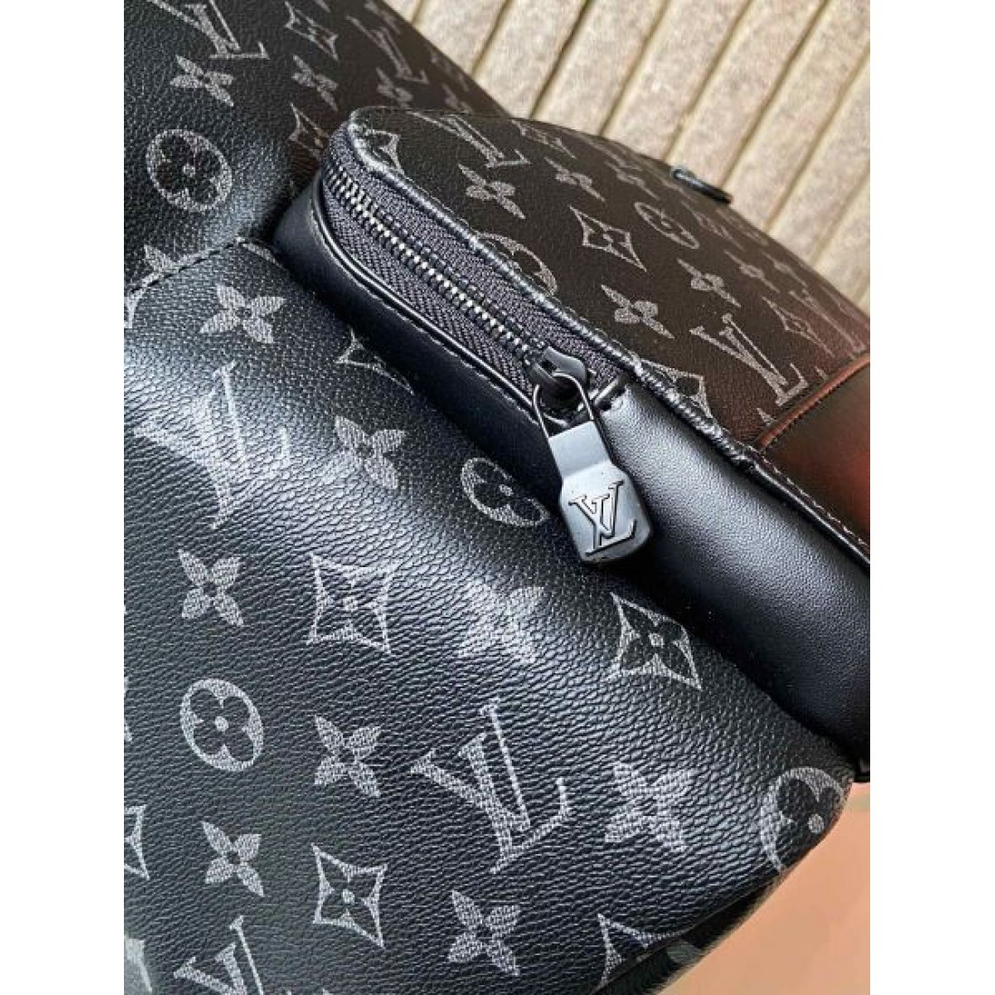 今すぐ欲しくなる LOUIS VUITTON ルイヴィトン コピー バックパック 軽量で便利