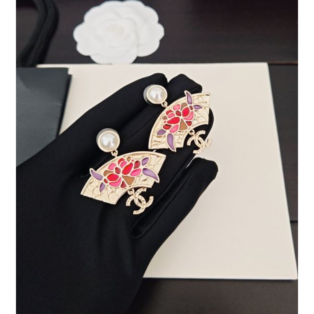  エレガントで華やかな シャネル コピー イヤリング CHANEL 洗練の輝き