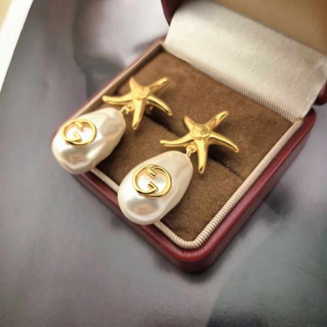 洗練された雰囲気 グッチ コピー イヤリング GUCCI 高級感ただよう