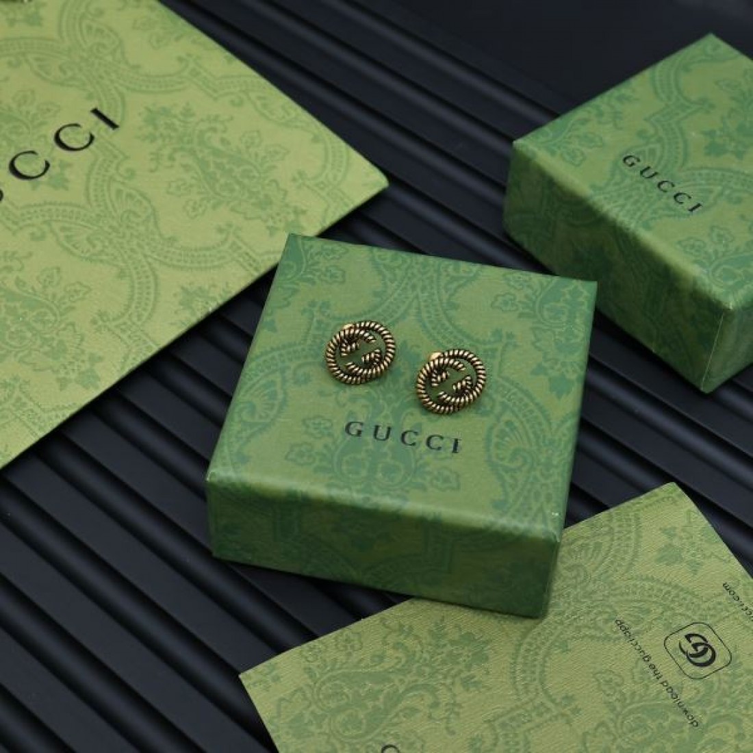 ラグジュアリーな GUCCI グッチ コピー イヤリング 上品で印象的