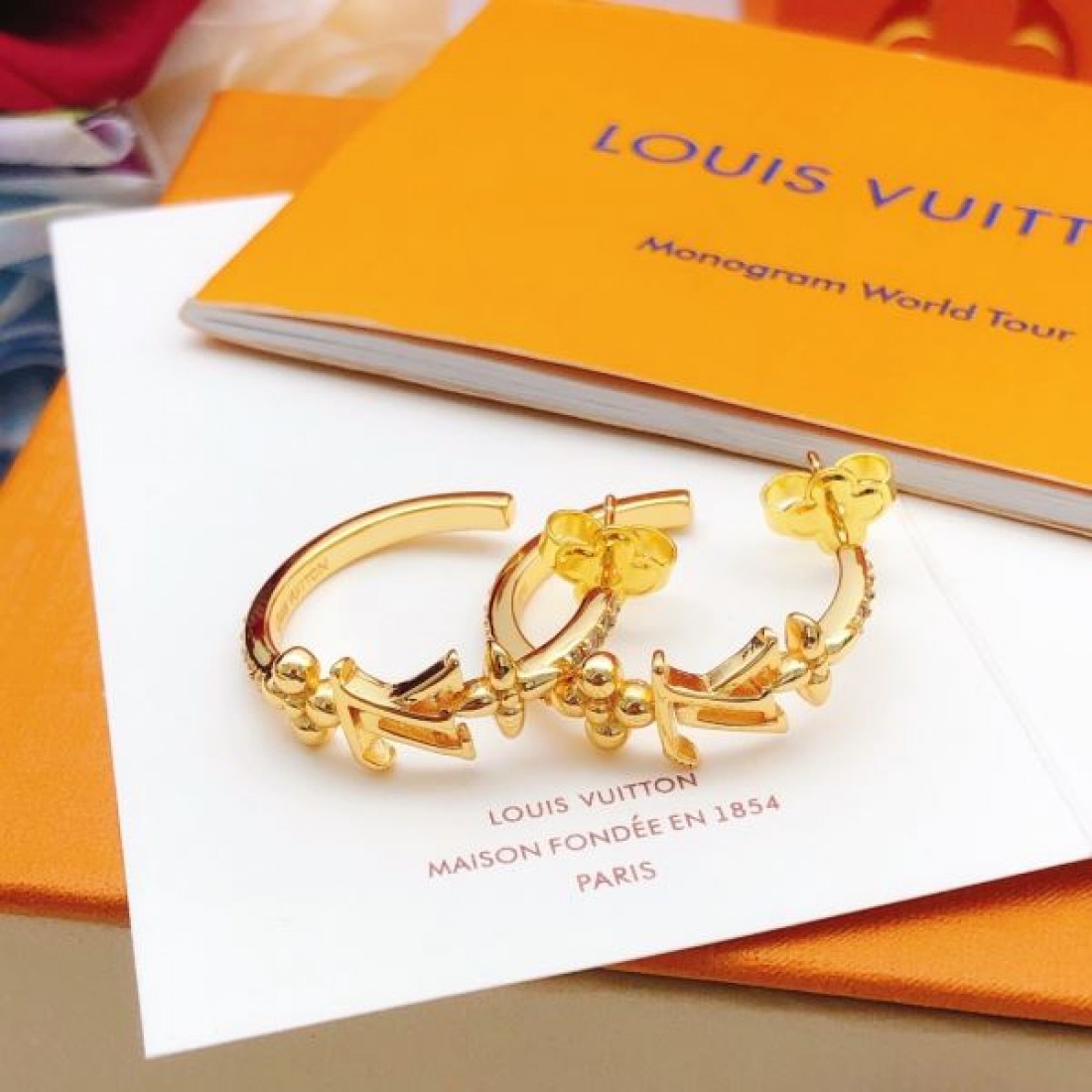 気品漂う LOUIS VUITTON ルイヴィトン コピー イヤリング 上質で華やか