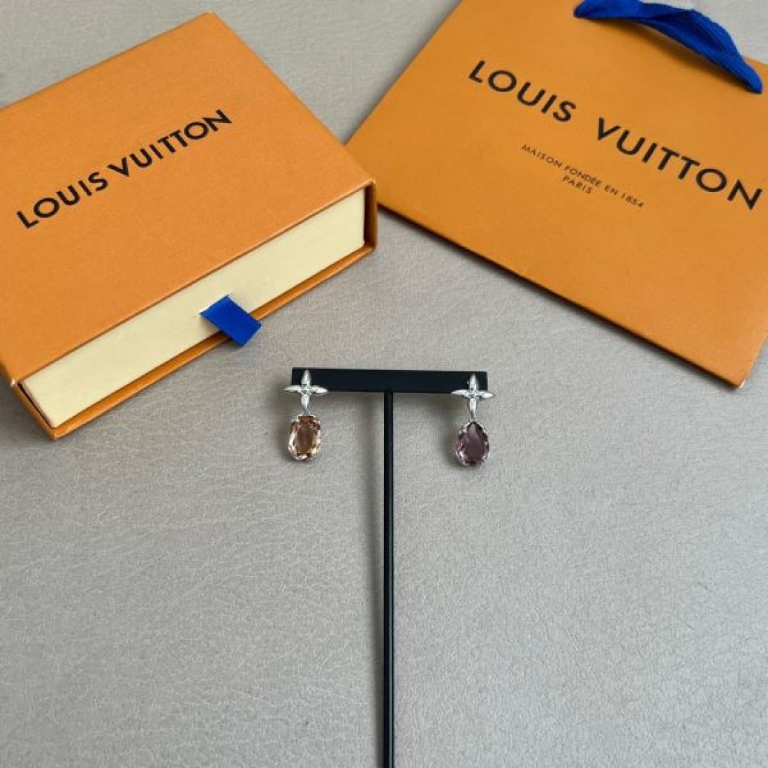 ルイヴィトン コピー イヤリング LOUIS VUITTON 上質で洗練されたデザイン