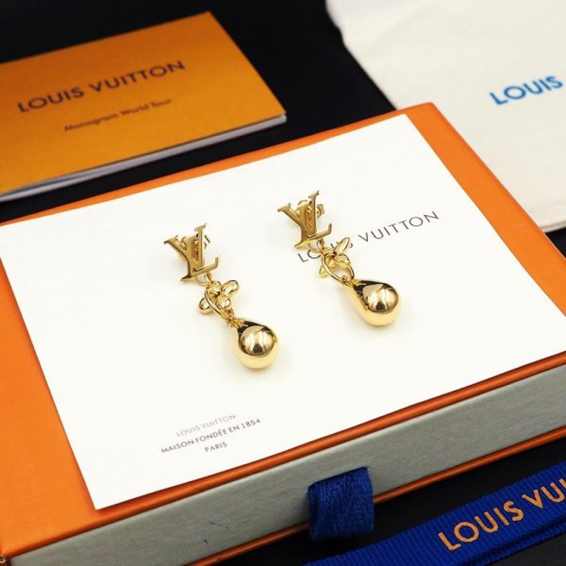 モダンで魅力的な ルイヴィトン コピー イヤリング LOUIS VUITTON 存在感アップ