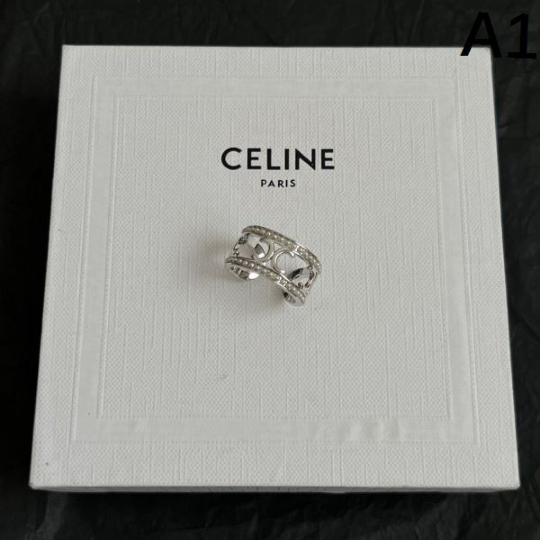 スタイリッシュな魅力 CELINE セリーヌ スーパーコピー リング 大人っぽく