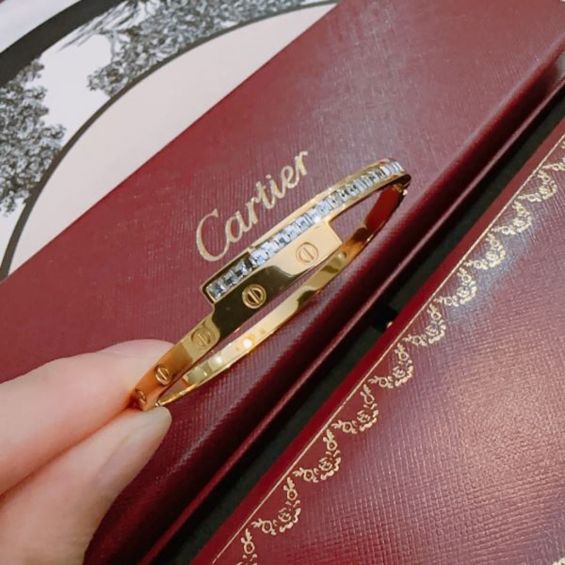 CARTIER カルティエ コピー ブレスレット 大人の上品さを引き立てる逸品