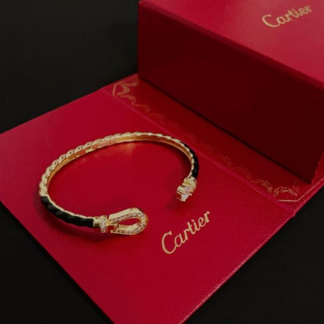 CARTIER カルティエ コピー ブレスレット 上質で繊細な 美しいフォルム