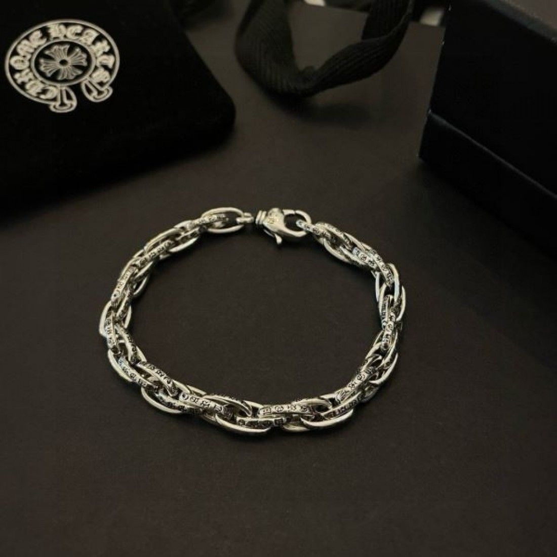  存在感あふれる CHROME HEARTS クロムハーツ コピー ブレスレット 男性的で力強い