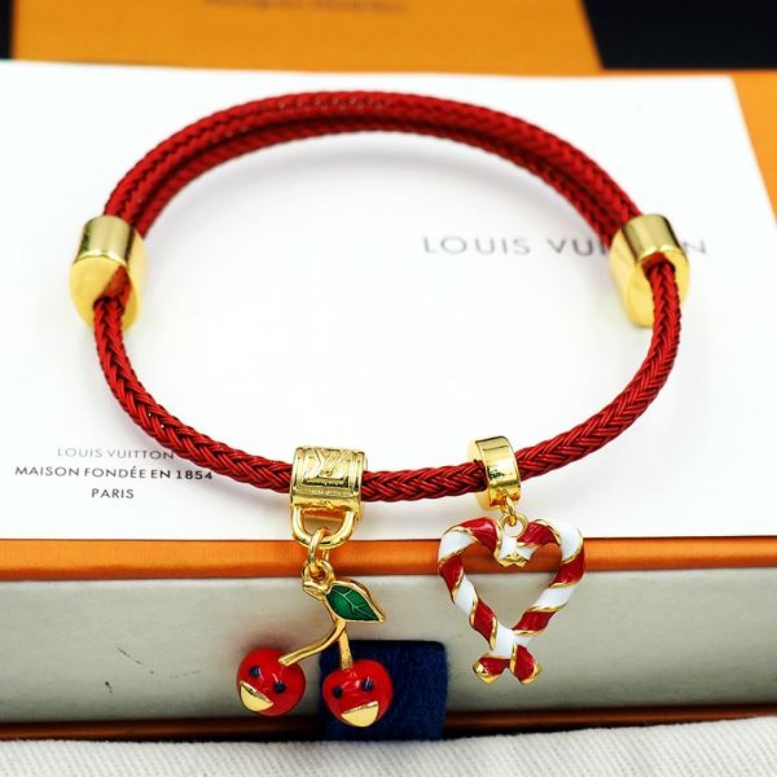 LOUIS VUITTON ルイヴィトン コピー ブレスレット 上品で優雅なデザイン