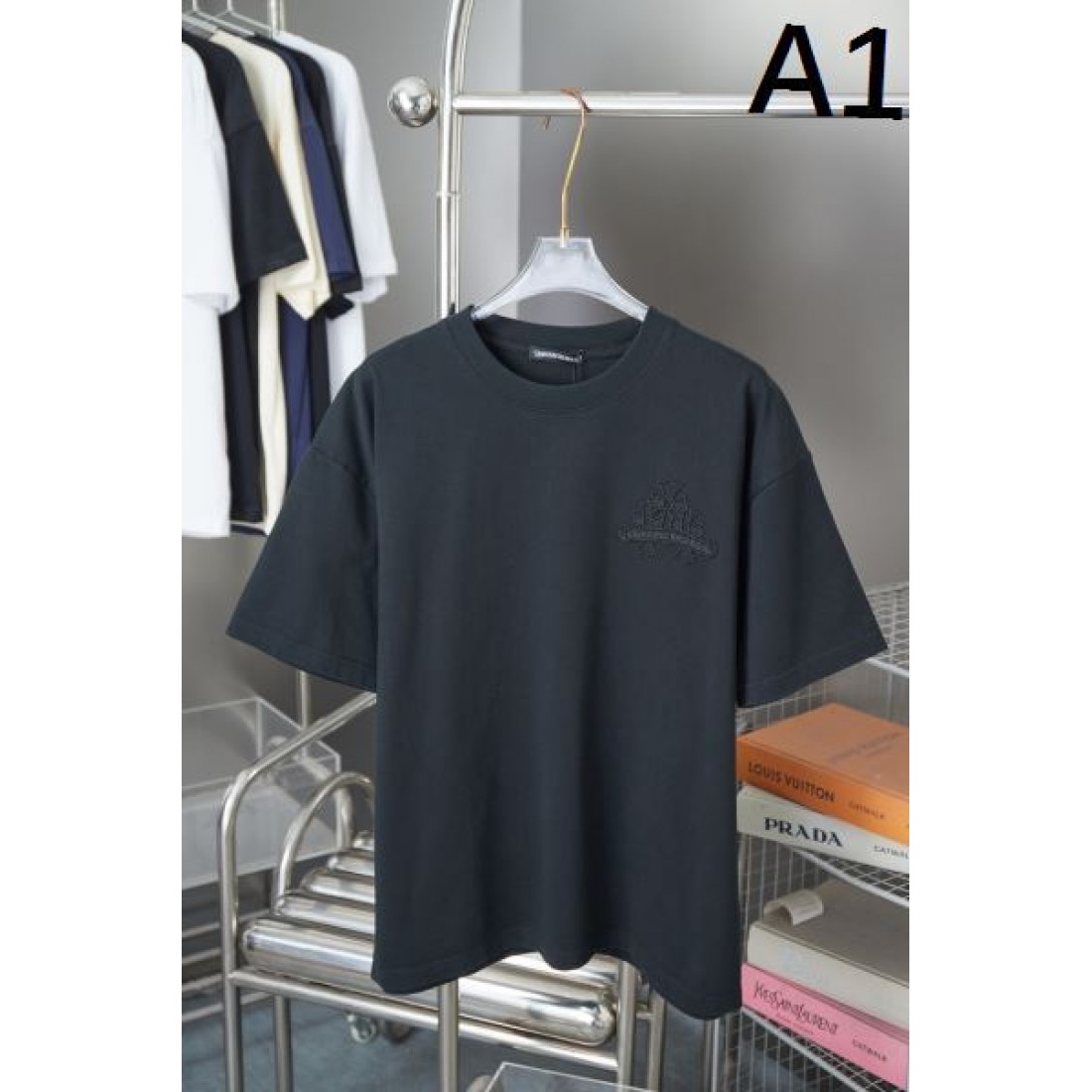 個性的で迫力ある CHROME HEARTS クロムハーツ コピー Tシャツ 存在感抜群