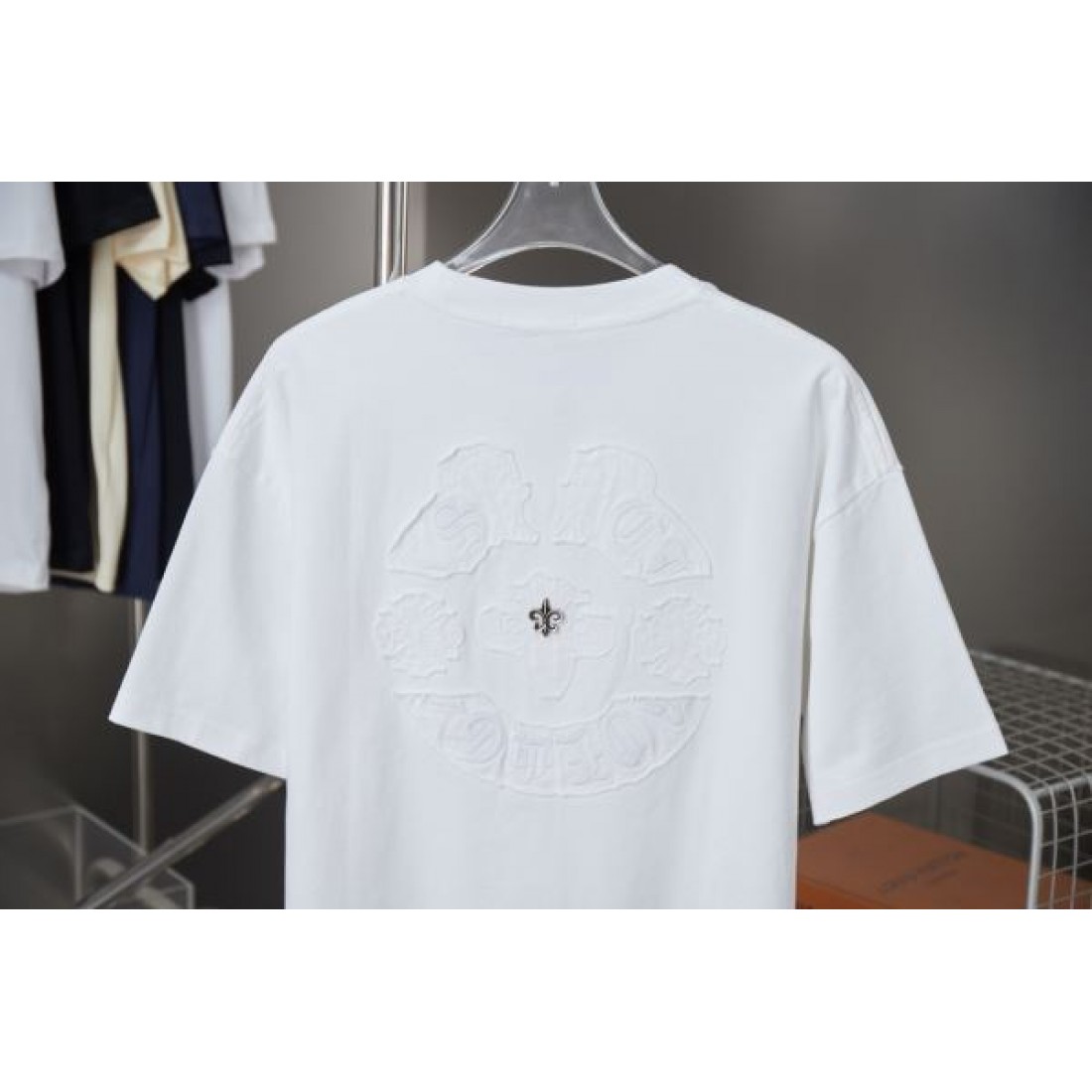 洗練され魅力的な CHROME HEARTS クロムハーツ コピー Tシャツ 注目度抜群の 