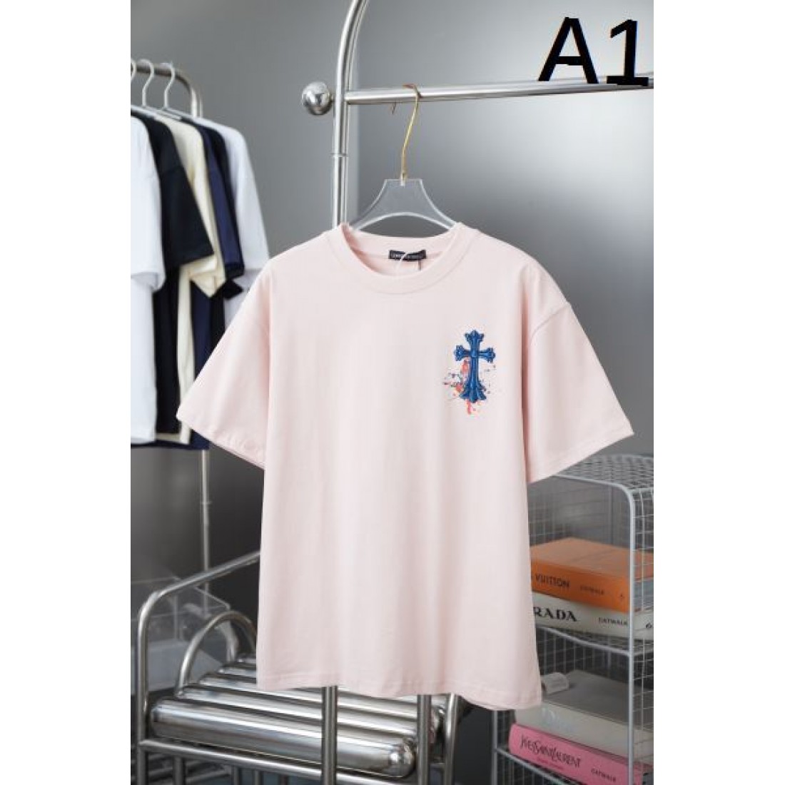 個性的で CHROME HEARTS クロムハーツ コピー Tシャツ 限定感あふれる 