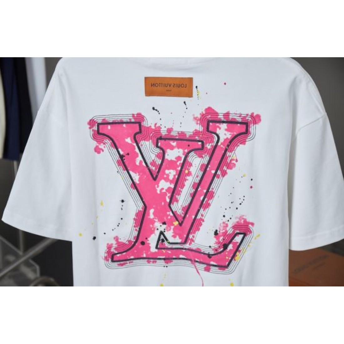  LOUIS VUITTON ルイヴィトン スーパーコピー Tシャツ 個性派必見のデザイン