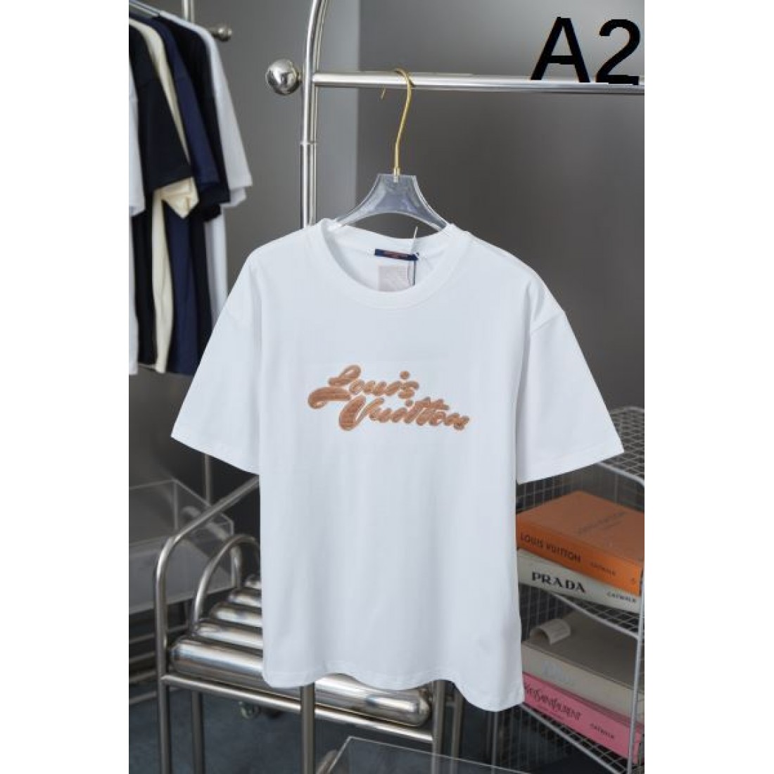  LOUIS VUITTON ルイヴィトン スーパーコピー Tシャツ 華やかで存在感抜群
