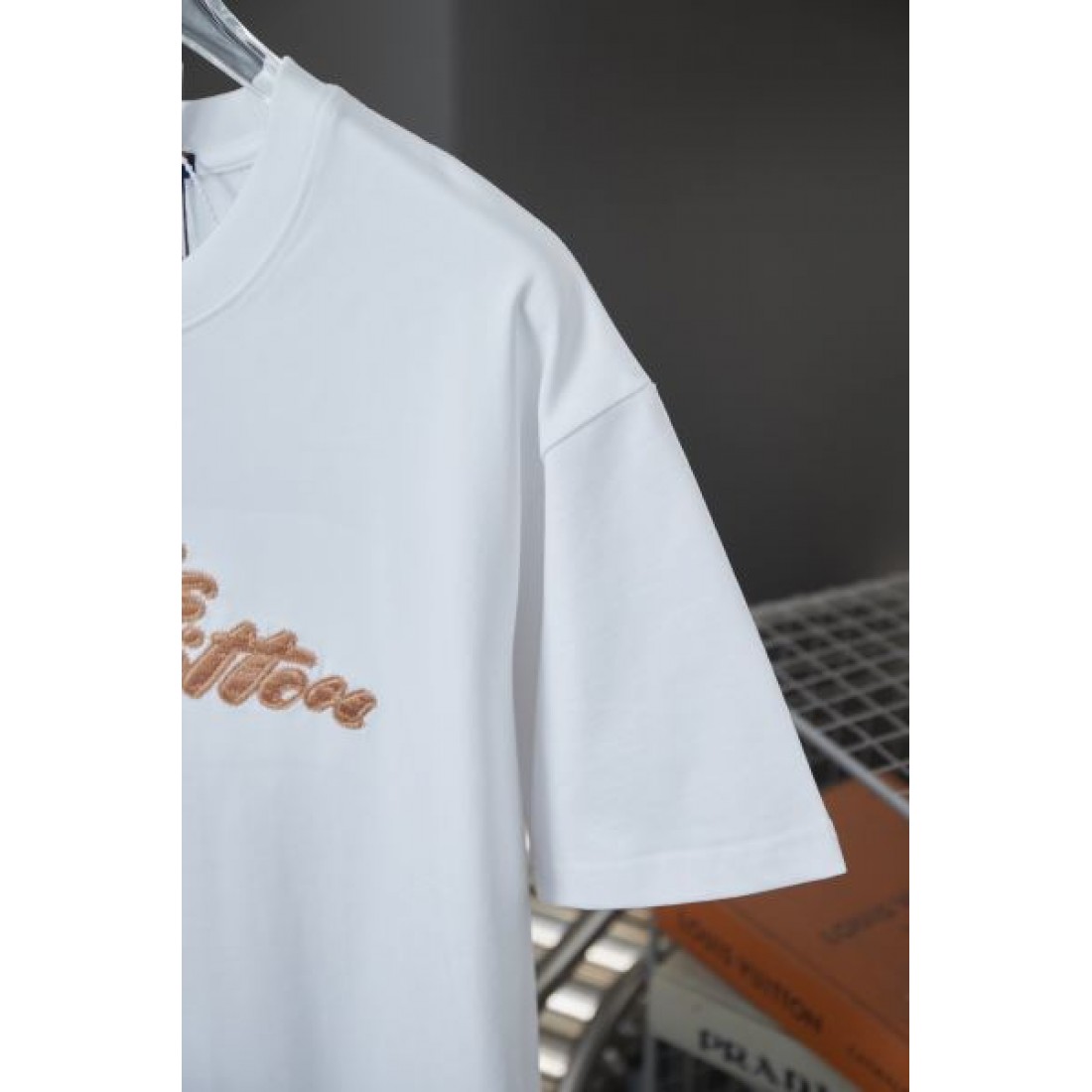 LOUIS VUITTON ルイヴィトン スーパーコピー Tシャツ 華やかで存在感抜群