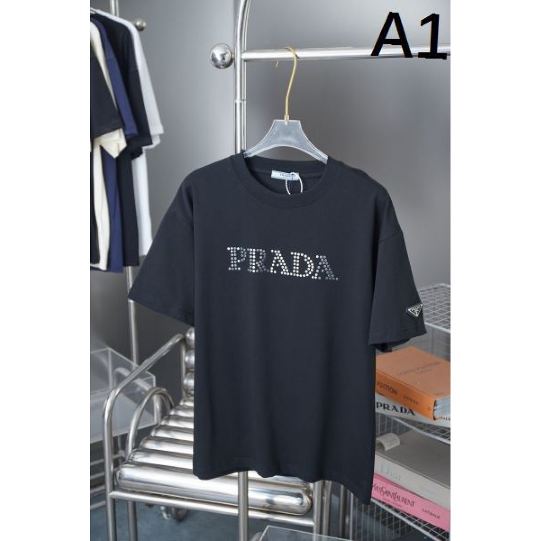  モダンで魅力的な PRADA プラダ スーパーコピー Tシャツ 機能性