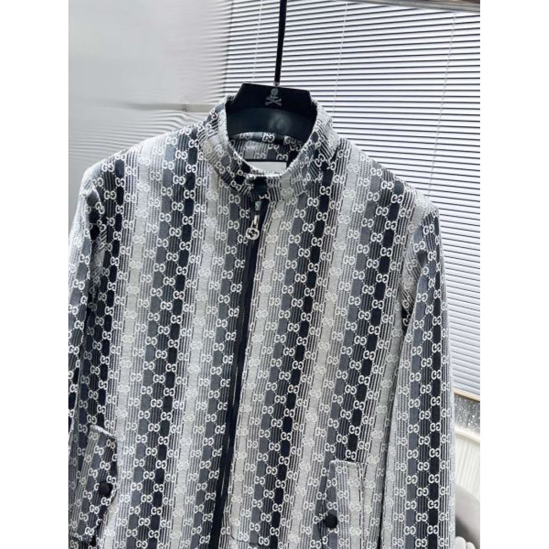 華やかでラグジュアリーな スーパーコピー コート GUCCI グッチ ゴージャス