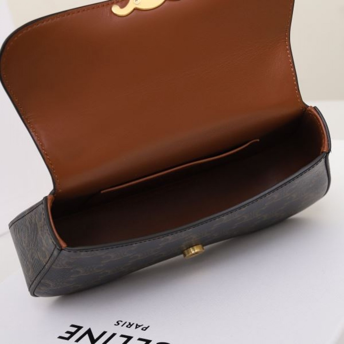 洗練された CELINE セリーヌ コピー トートバッグ 高品質でモダンな印象