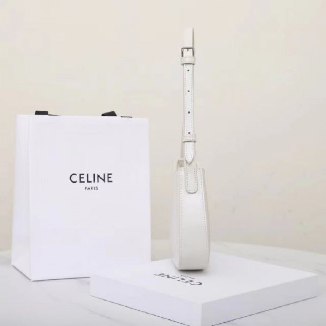 CELINE コピー トートバッグ セリーヌ 優雅で大人っぽい雰囲気を演出