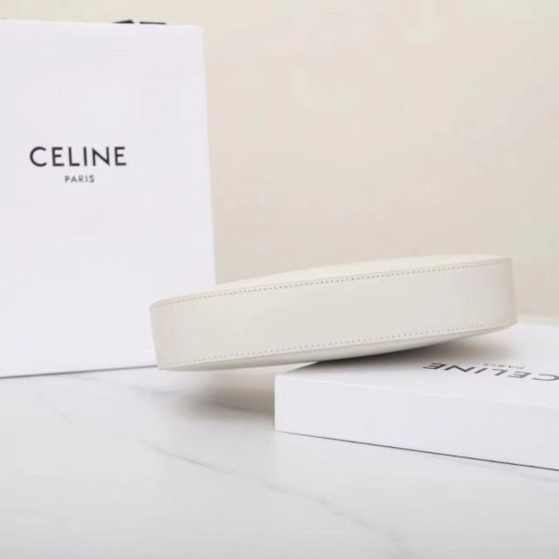 CELINE コピー トートバッグ セリーヌ 優雅で大人っぽい雰囲気を演出