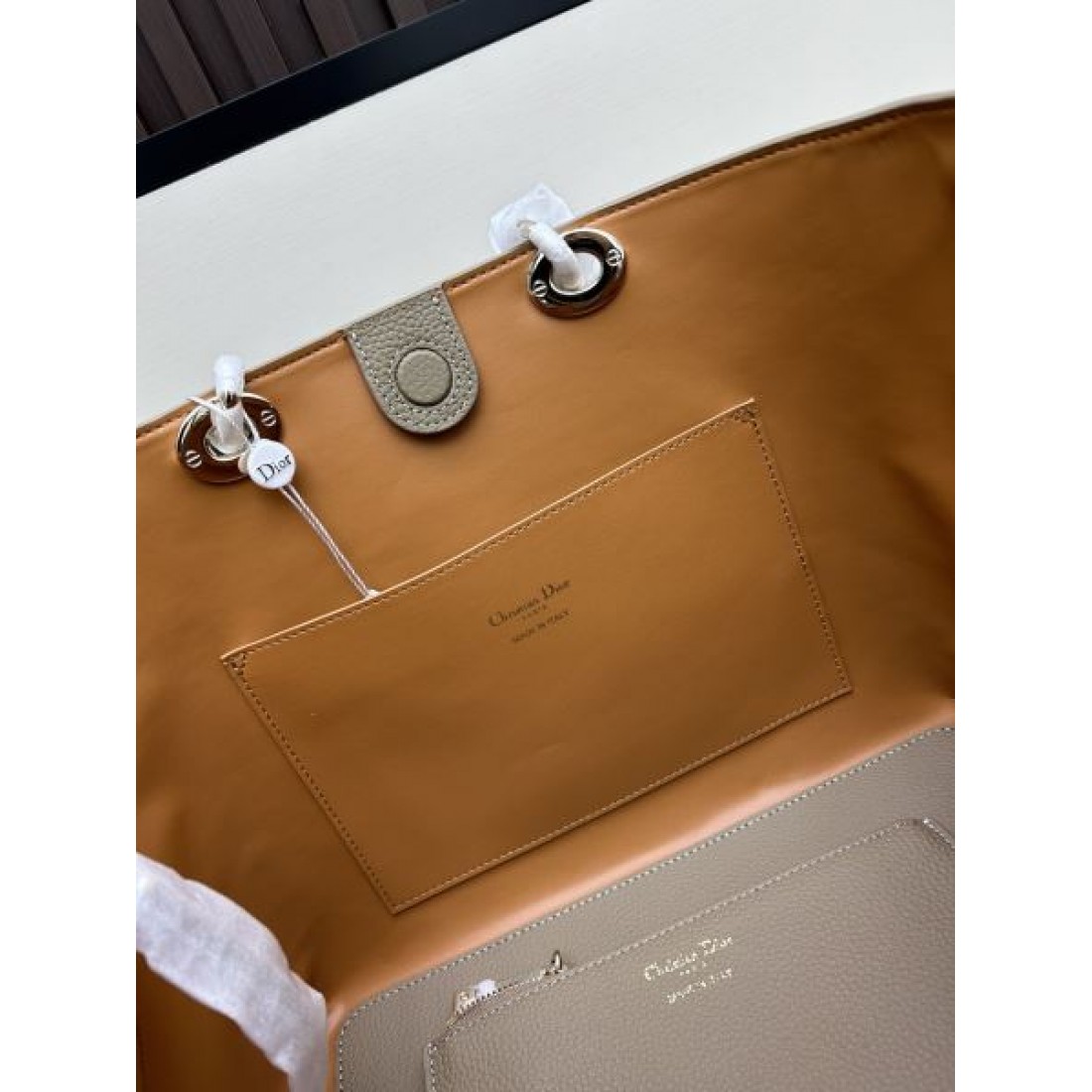 ディオール DIOR コピー トートバッグ 高貴で魅力的なラグジュアリー感
