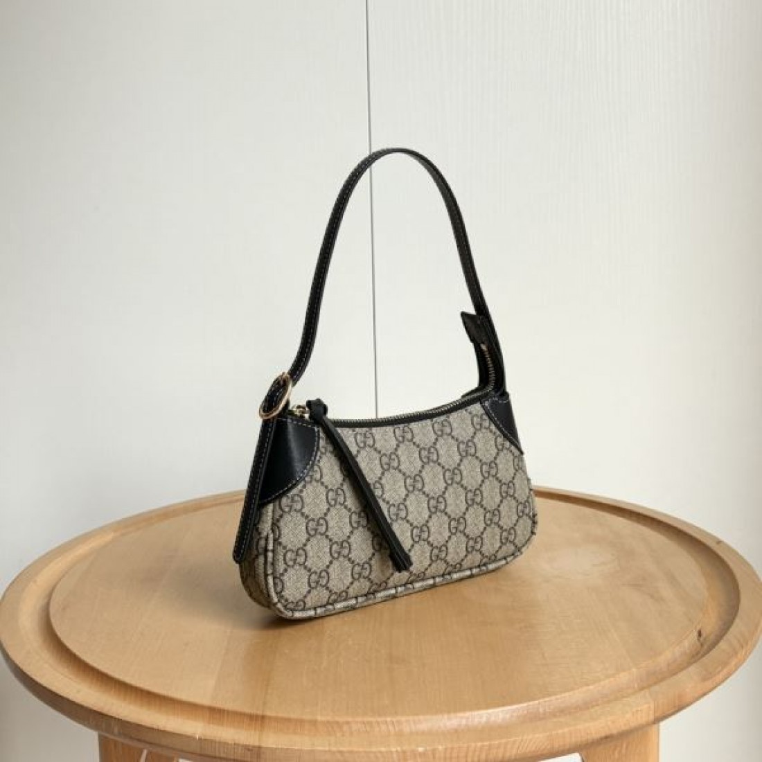 ルックス抜群の GUCCI グッチ コピー トートバッグ 上品で大人の魅力