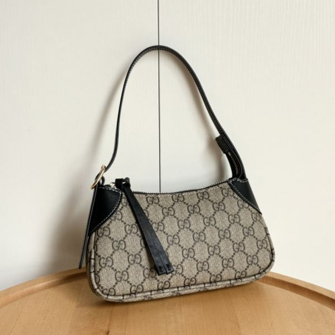 ルックス抜群の GUCCI グッチ コピー トートバッグ 上品で大人の魅力
