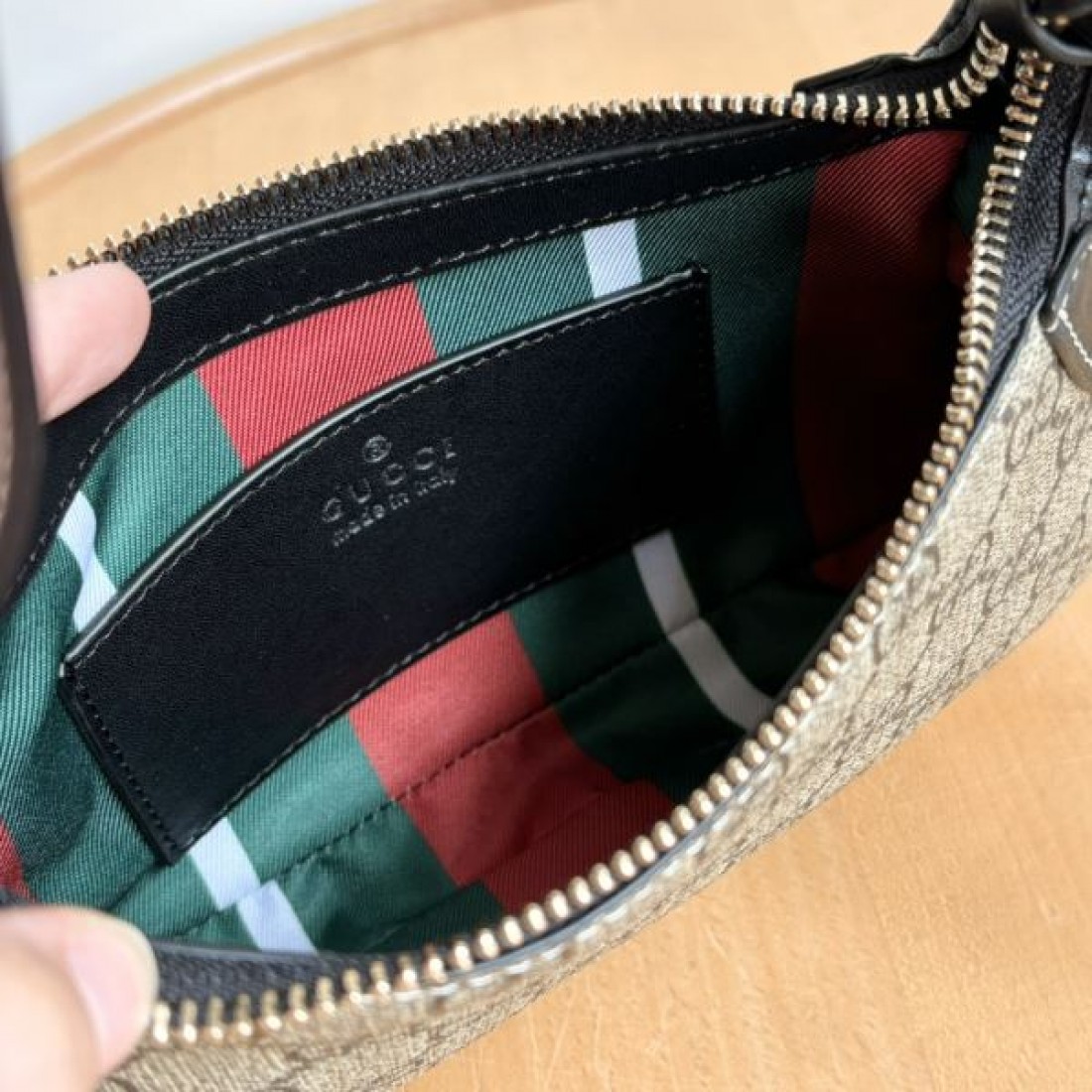 ルックス抜群の GUCCI グッチ コピー トートバッグ 上品で大人の魅力