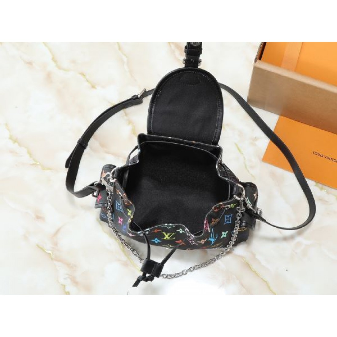 華やかさ漂う ルイヴィトン コピー トートバッグ LOUIS VUITTON 人気